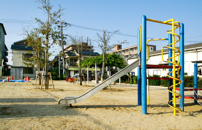 公園が近くに揃った子供に嬉しいロケーション！！